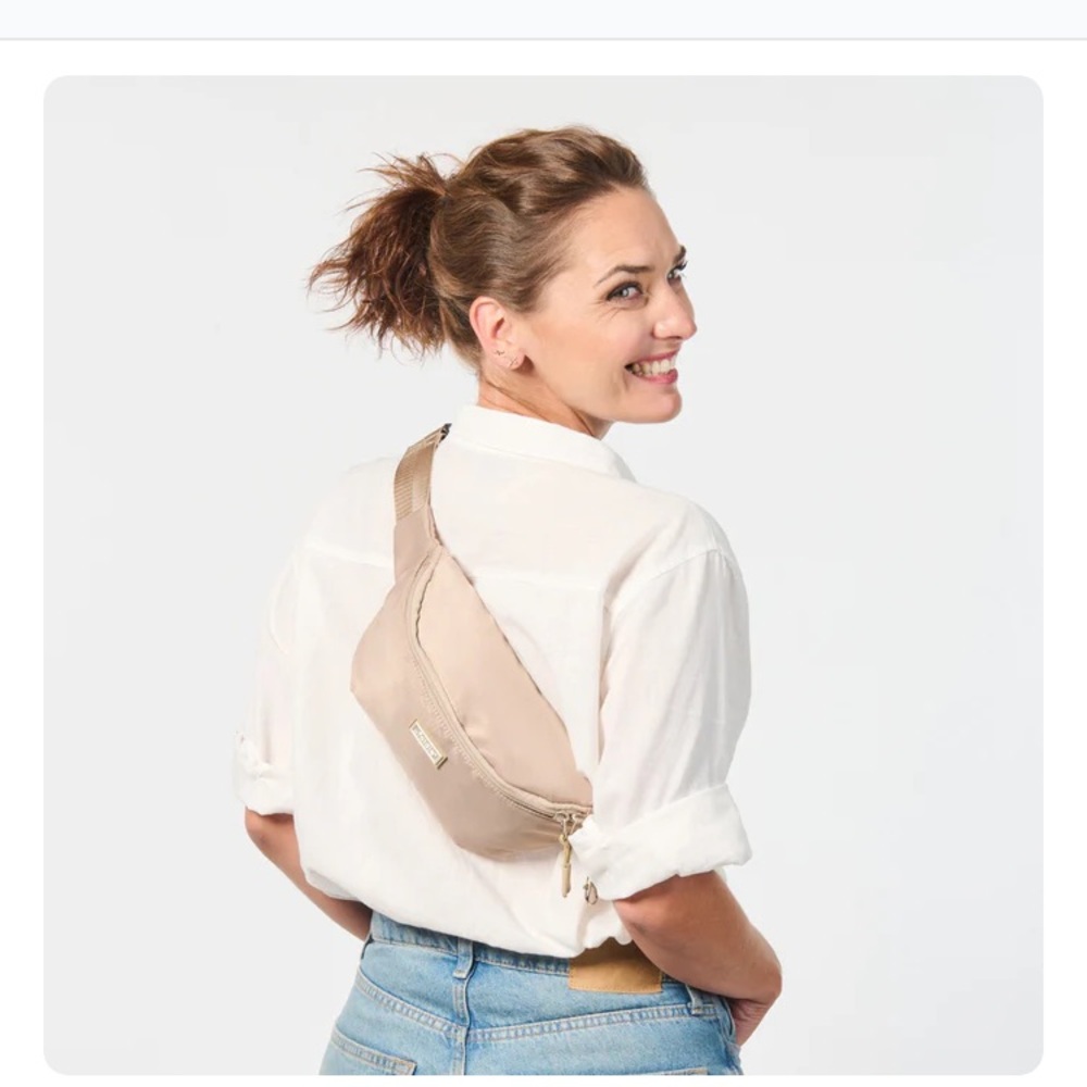 The-Foldie Anti-theft  Crossbody Bag NWT